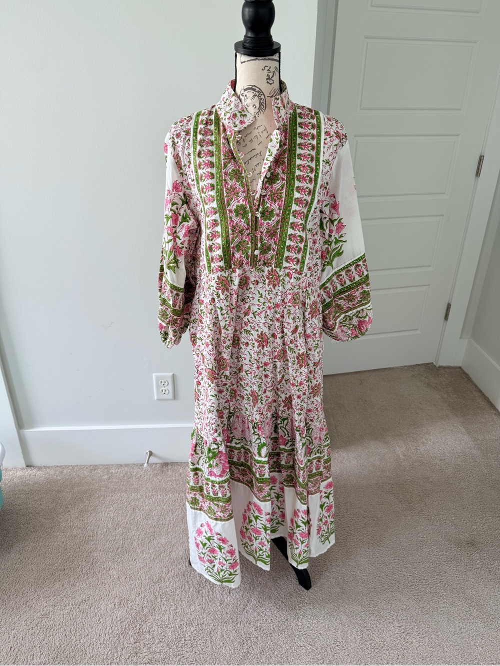 Like New XL Sue Sartor Floral Belted Flounce Midi Dress in Pink & Green